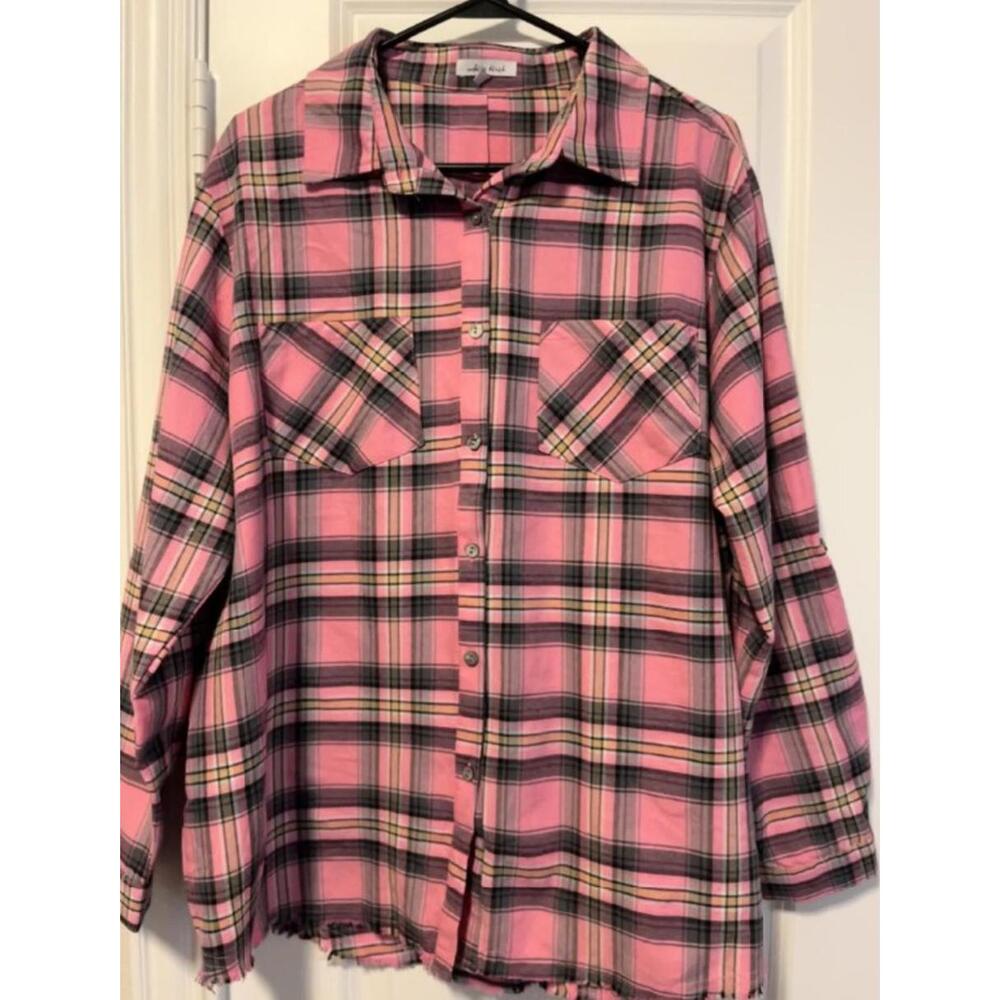 White Birch Pink Plaid Button-Up Shirt – Size XL
